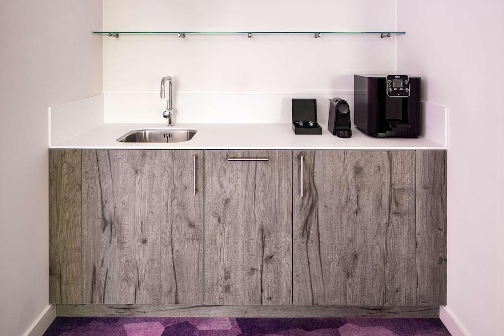 YOTEL Amsterdam — 10