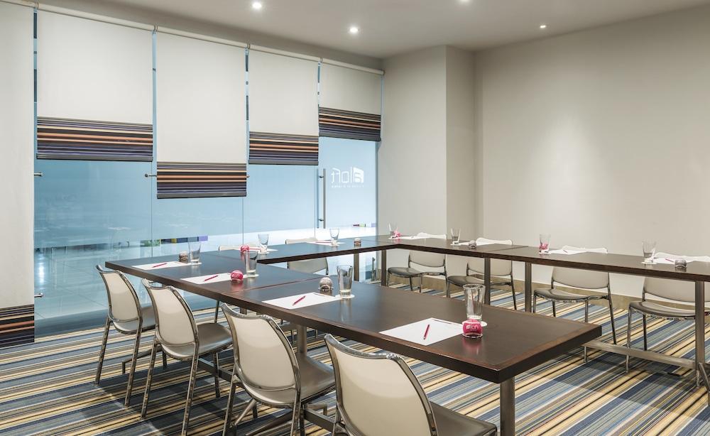 Aloft Abu Dhabi — 8