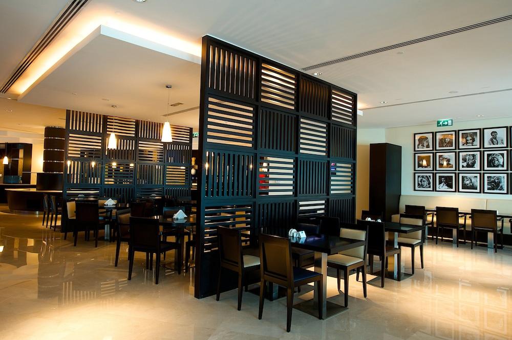 Holiday Inn Express Dubai Airport, an IHG Hotel — 6