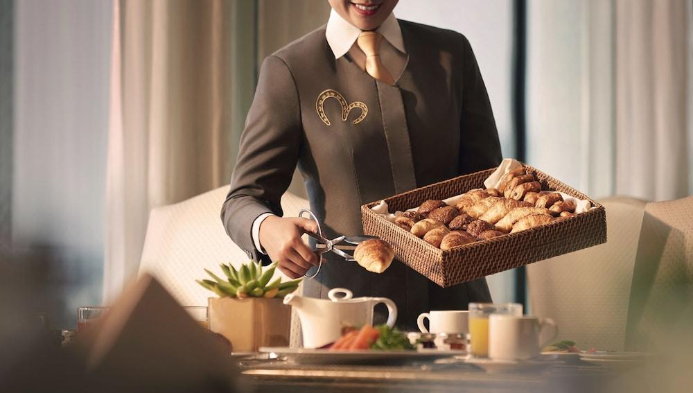 The Meydan Hotel Dubai — 7