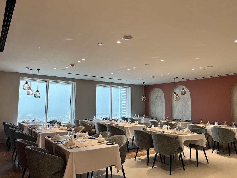 Residence Inn by Marriott Sheikh Zayed Road — 7