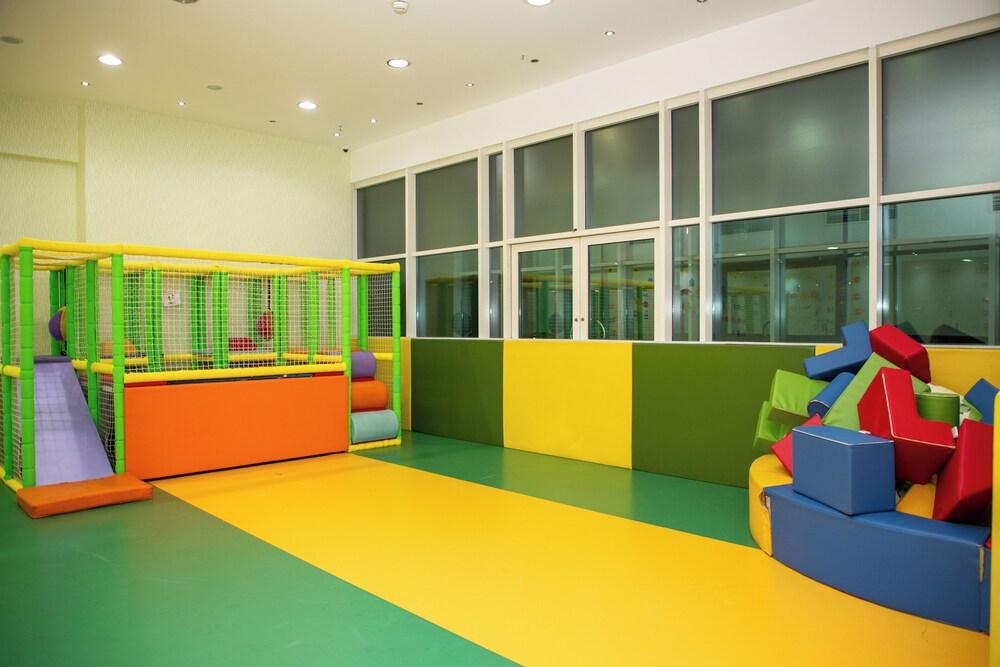 Grand Millennium Al Wahda — 8