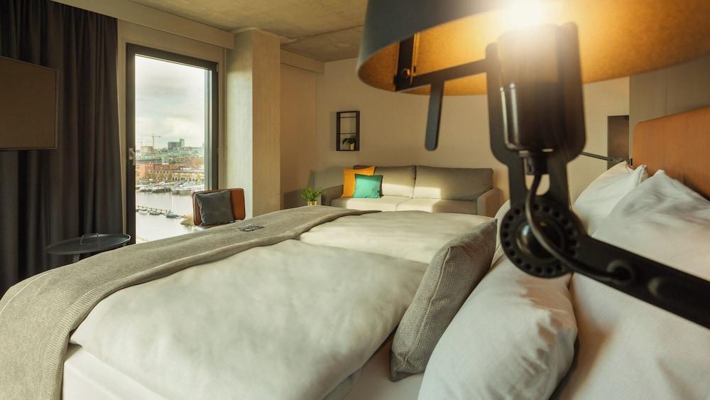 Holiday Inn - the niu, Fender Amsterdam, an IHG Hotel — 10