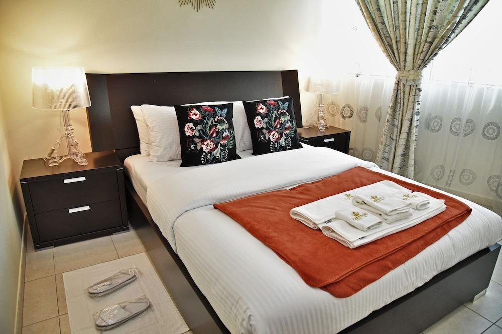 Luxury 4BR Apartment in Horizon Towers — 6