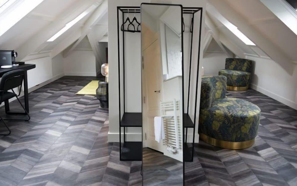 Boutique Hotel WesterVilla — 9
