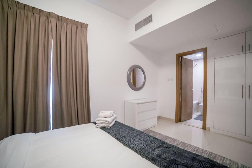 Luton Vacation Homes Continental Tower — 8