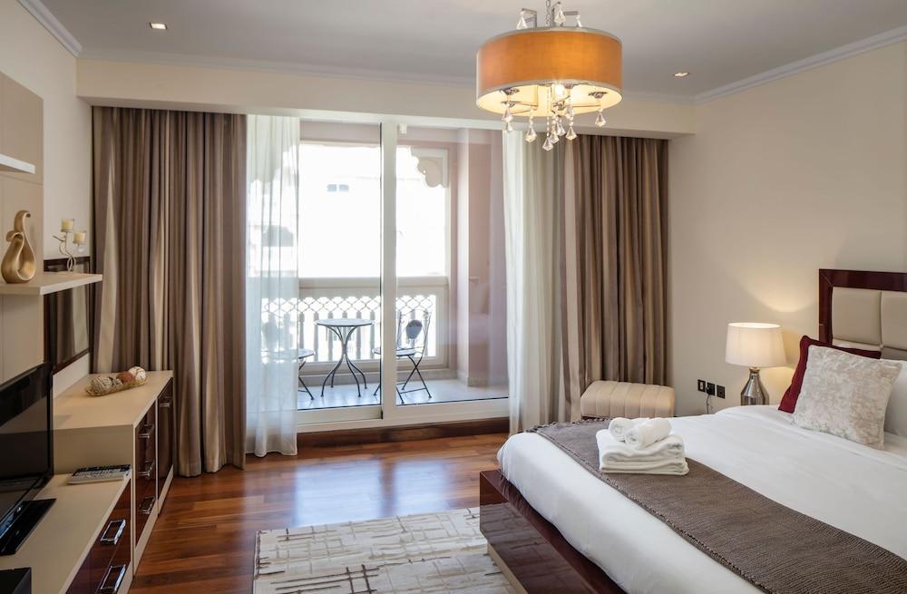 Luton Vacation Homes Grandeur Residence — 8