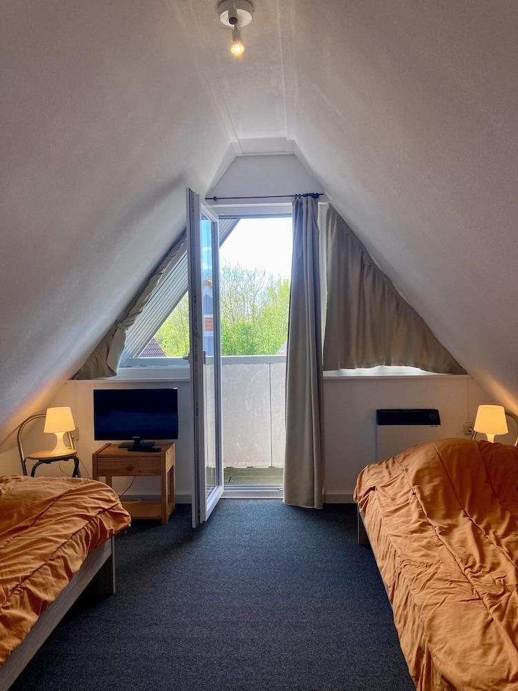 Cozy Holiday Home by the Dike in a Quiet Location at Lauwersmeer — 7