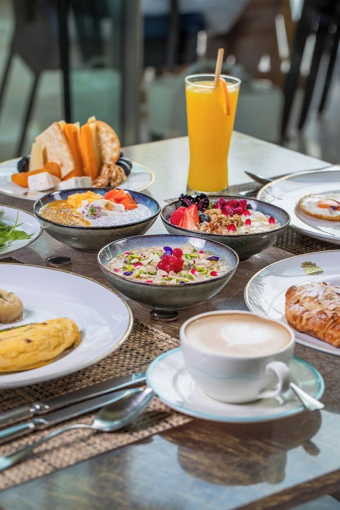 The St. Regis Saadiyat Island Resort, Abu Dhabi — 8