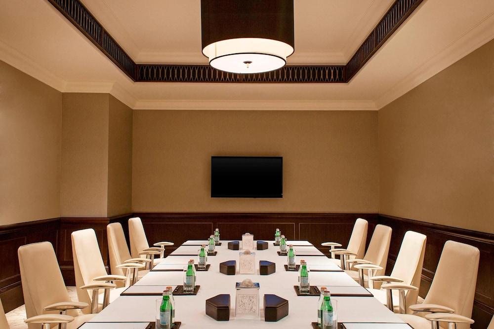 The St. Regis Saadiyat Island Resort, Abu Dhabi — 10