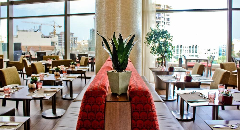 Swissotel Al Ghurair — 7