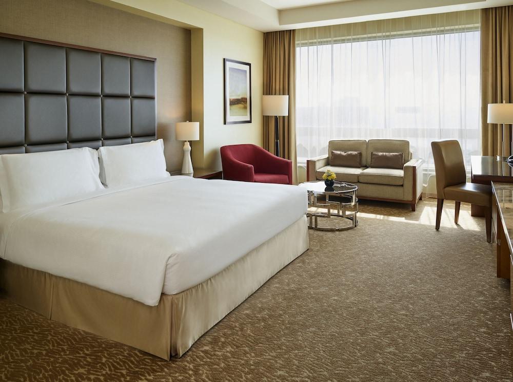 Swissotel Al Ghurair — 2