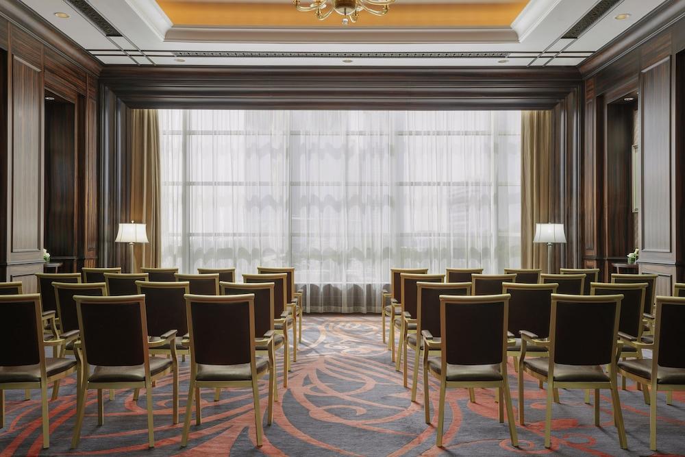 The St. Regis Abu Dhabi — 10