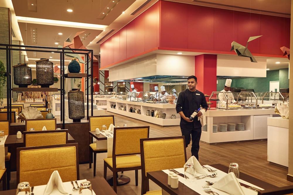 Hotel Riu Dubai Beach Resort — 9
