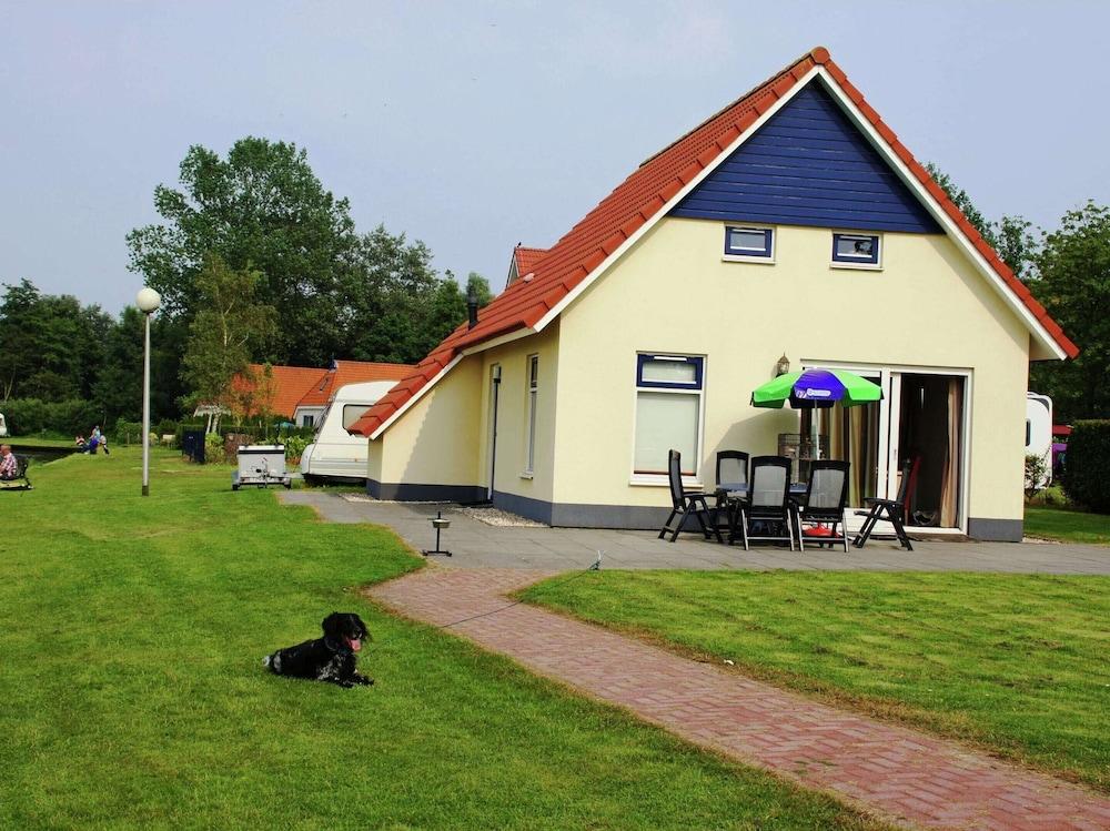 Nice Villa in Sumar With Shared Pool