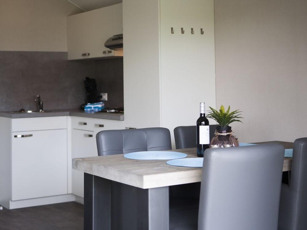Comfortable Chalet With Veranda Near Veluwe — 9