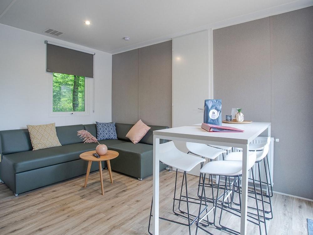 Attractive Chalet with Microwave near Forest — 7
