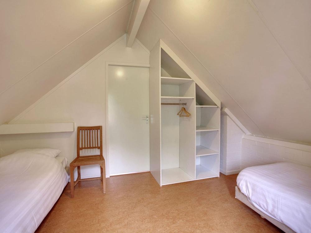 Cozy Holiday Home with Garden near Zwolle — 9