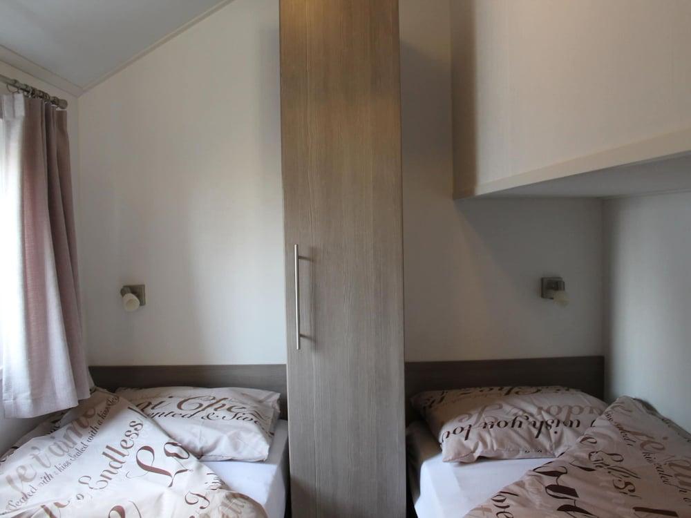 Comfortable Lodge With a Terrace — 2