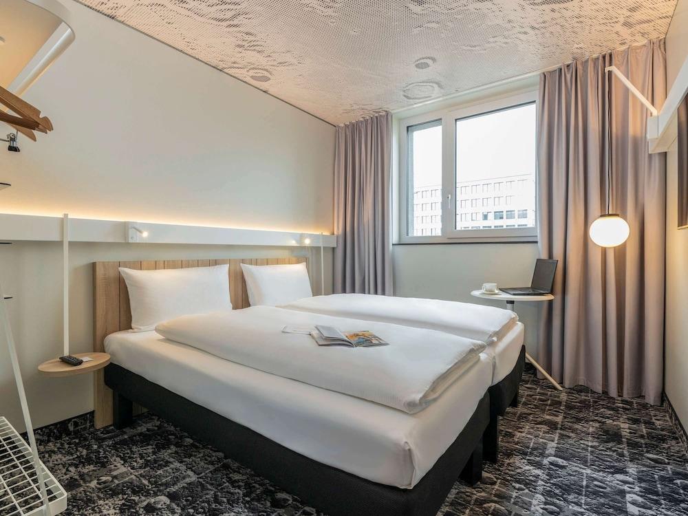ibis Duesseldorf Airport — 7
