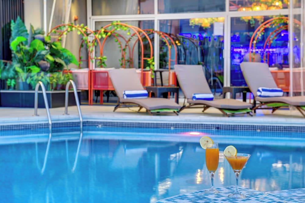 Howard Johnson Plaza By Wyndham Dubai Deira — 4