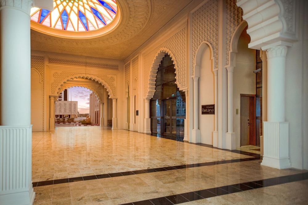 Al Jaddaf Rotana Suite Hotel — 10