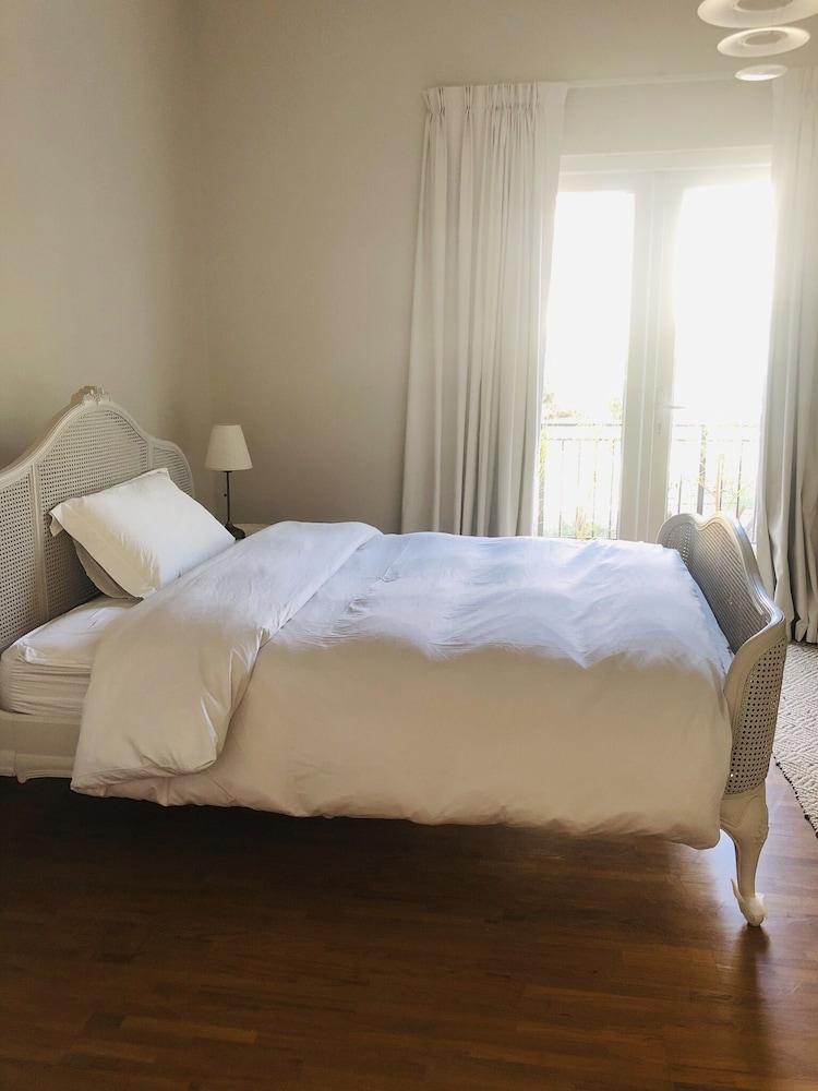 Impeccable 5 Beds Villa in Dubai — 9