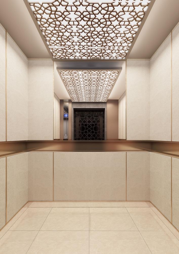 Avani + Palm View Dubai Hotel & Suites — 10
