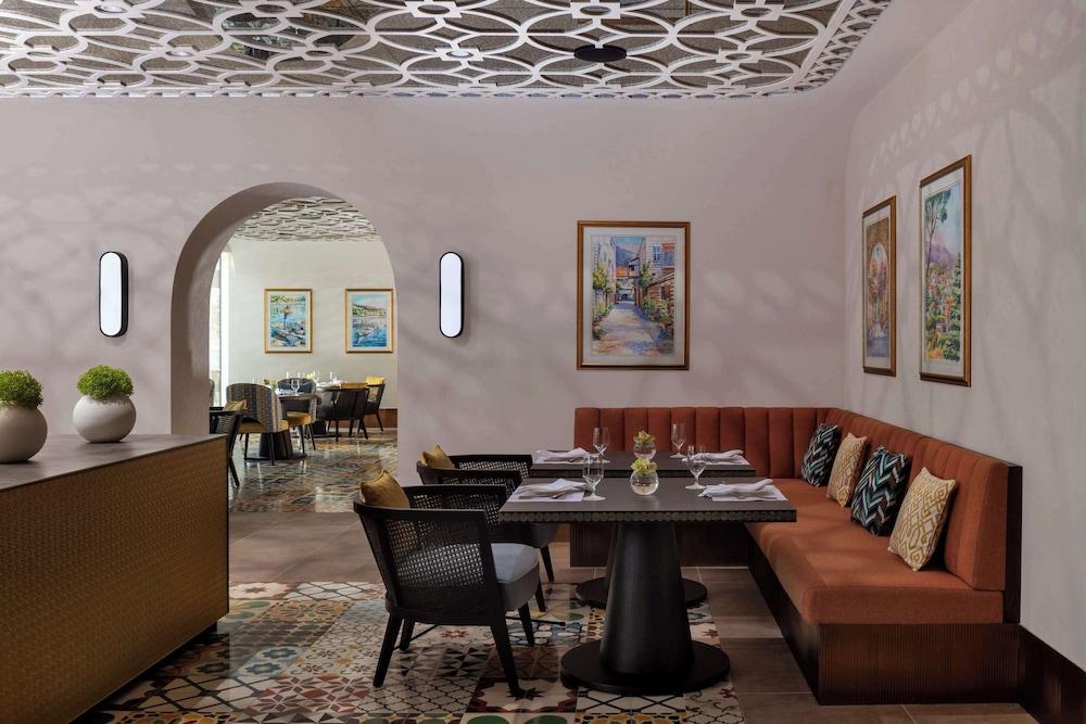 Avani + Palm View Dubai Hotel & Suites — 6