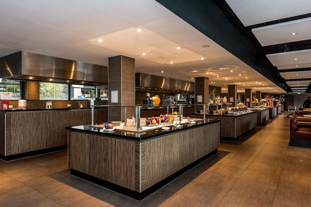 Xo Hotels Park West — 4