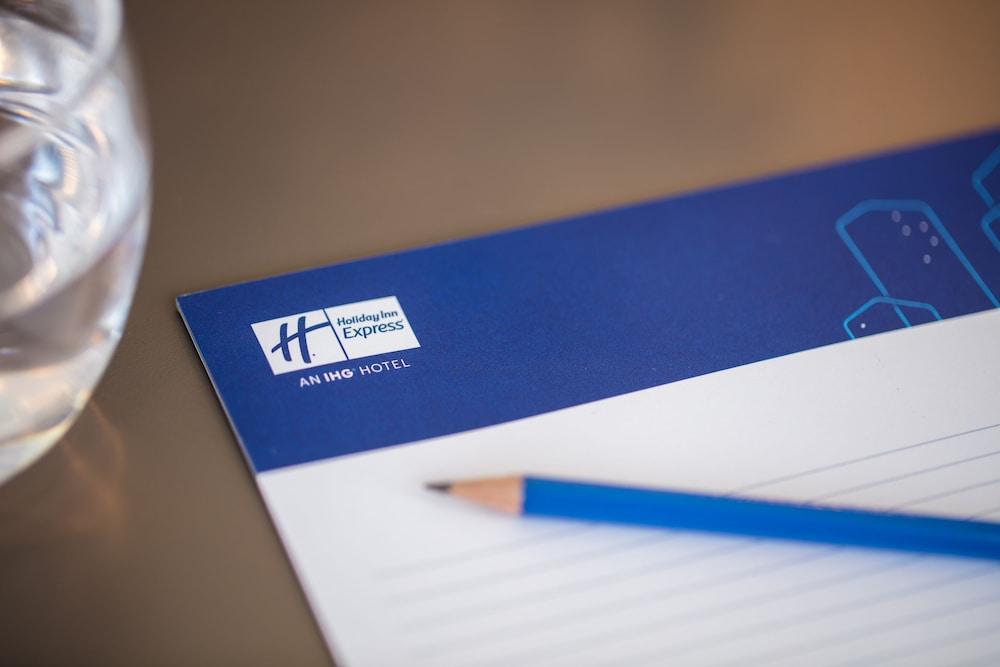 Holiday Inn Express The Hague - Parliament, an IHG Hotel — 8