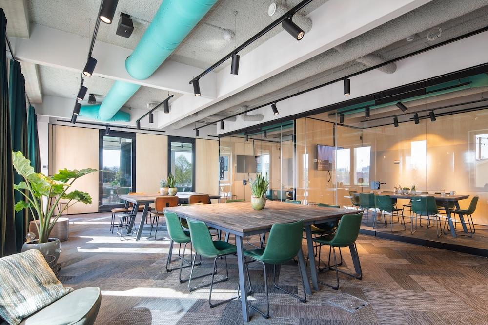 Amsterdam ID Aparthotel — 7