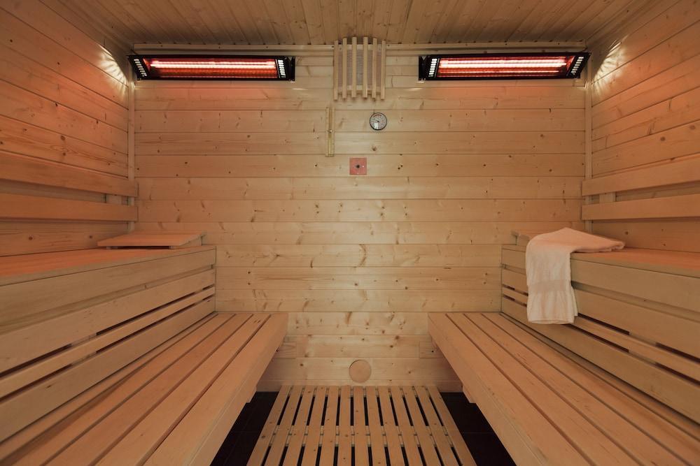 Amsterdam ID Aparthotel — 4