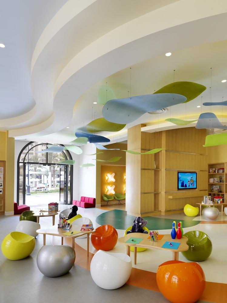 The Ritz-Carlton Abu Dhabi, Grand Canal — 6