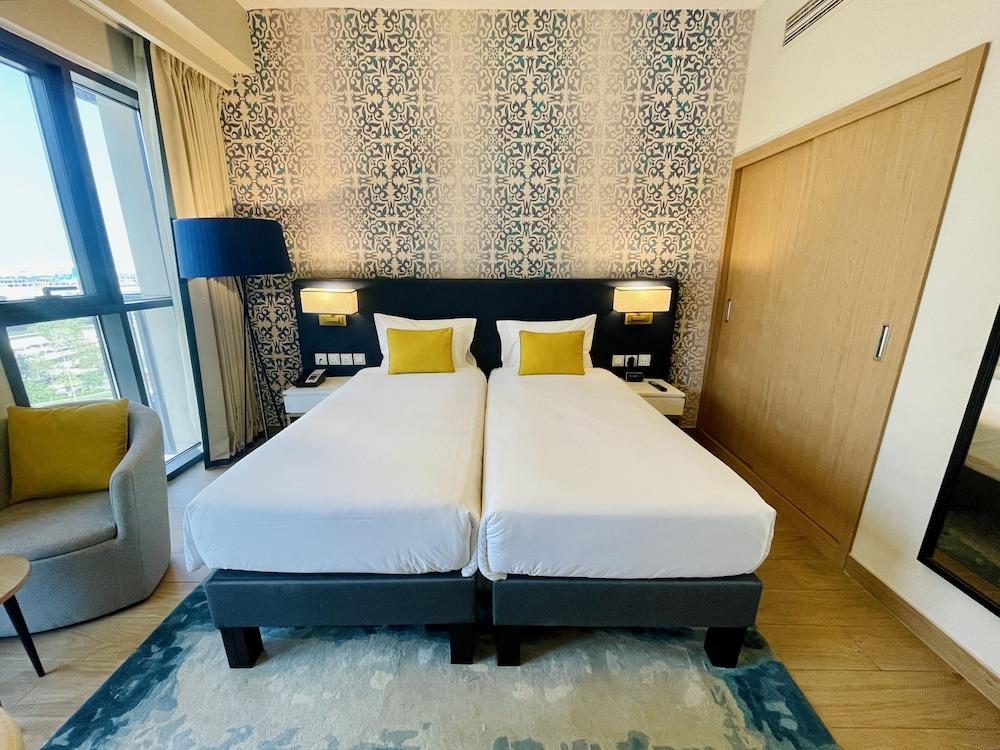 Aparthotel Adagio Dubai Deira — 10
