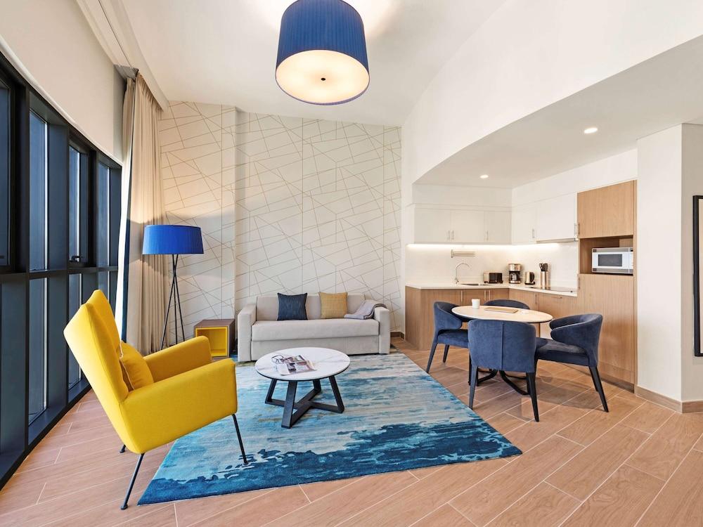 Aparthotel Adagio Dubai Deira — 9