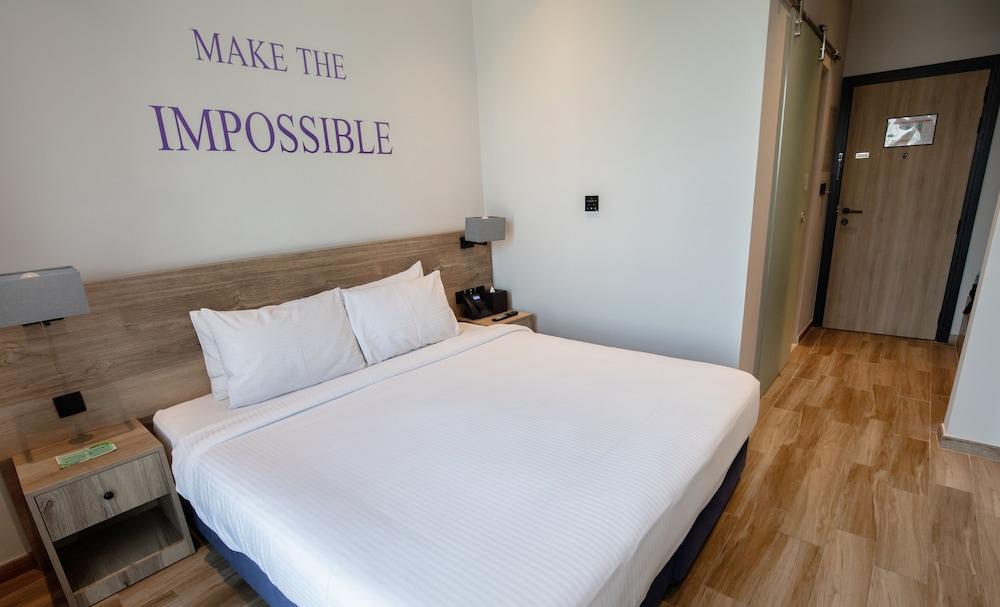 Kingsgate Canal Hotel — 10