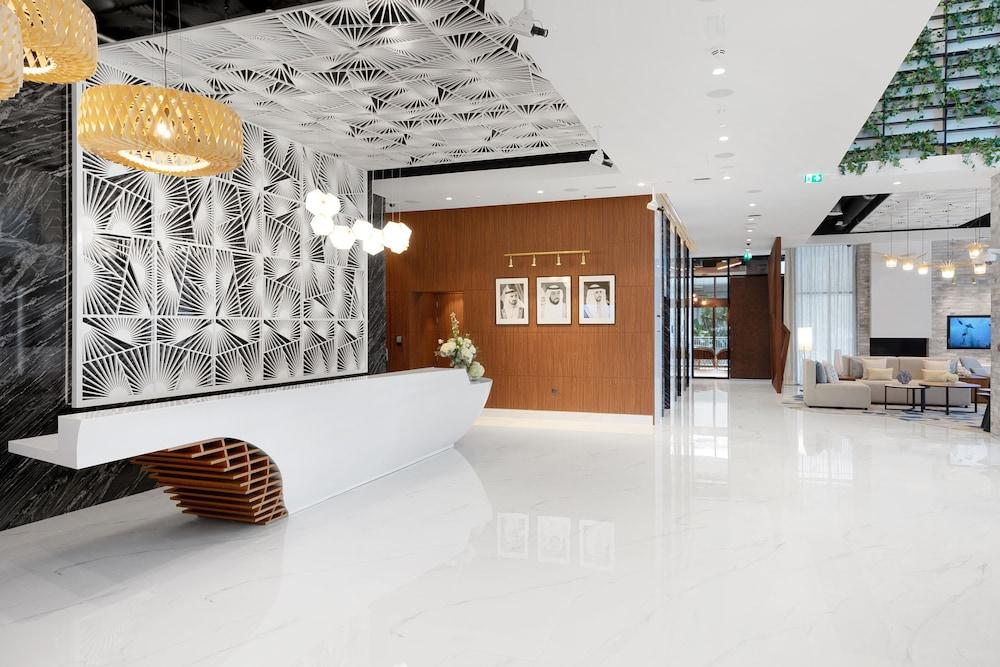 Adagio Premium The Palm — 2