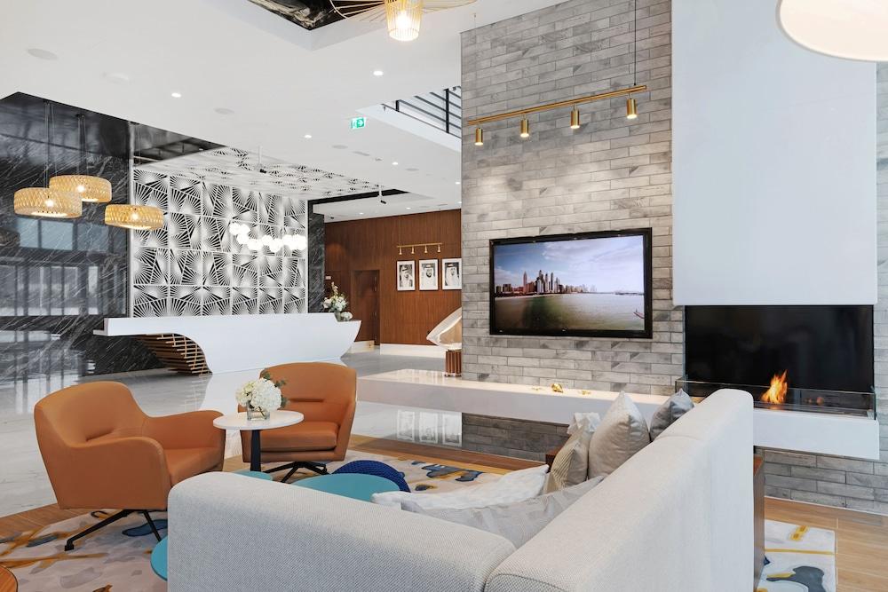 Adagio Premium The Palm — 9