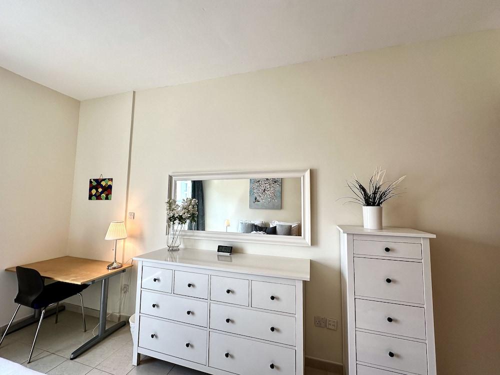 Lux BnB I Turia Tower I Lake & Garden View — 9