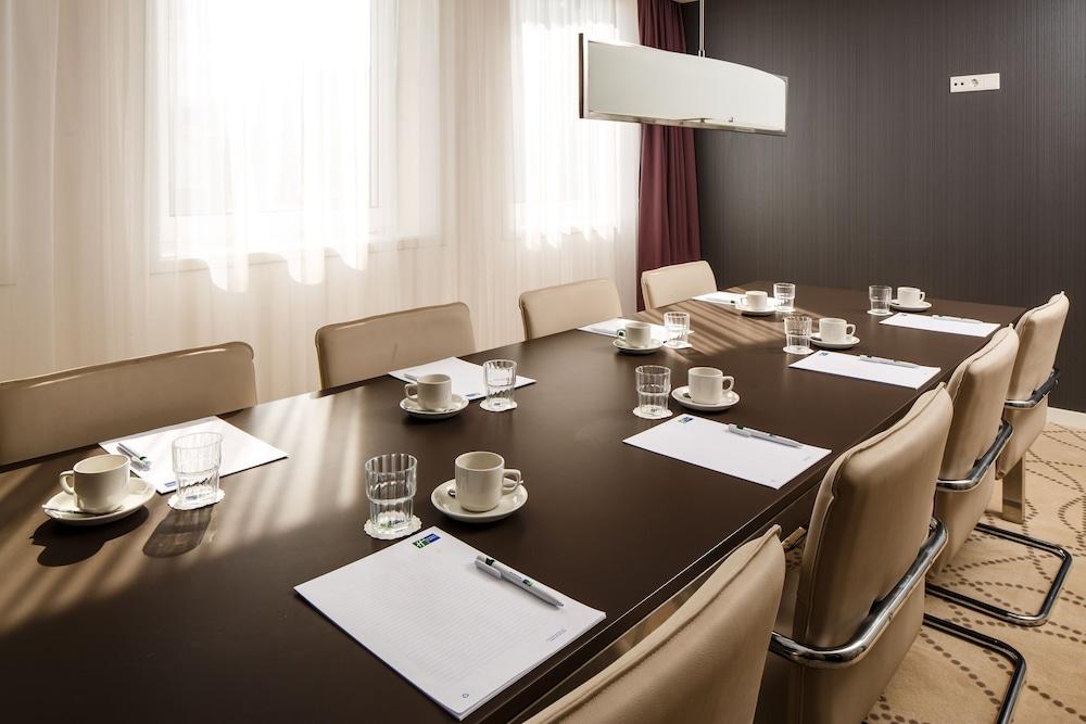 Holiday Inn Express Arnhem, an IHG Hotel — 8