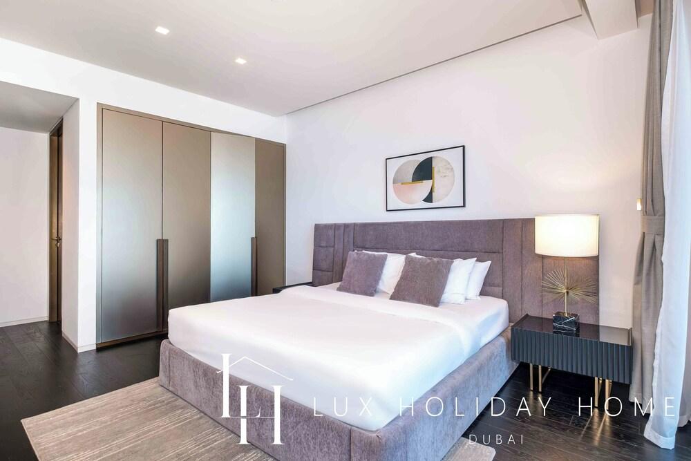 LUX - Lavish Suite Palm Jumeirah view 3 — 2