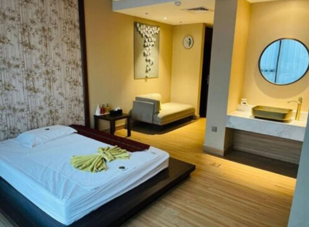 Ramee Dream Hotel Downtown — 6