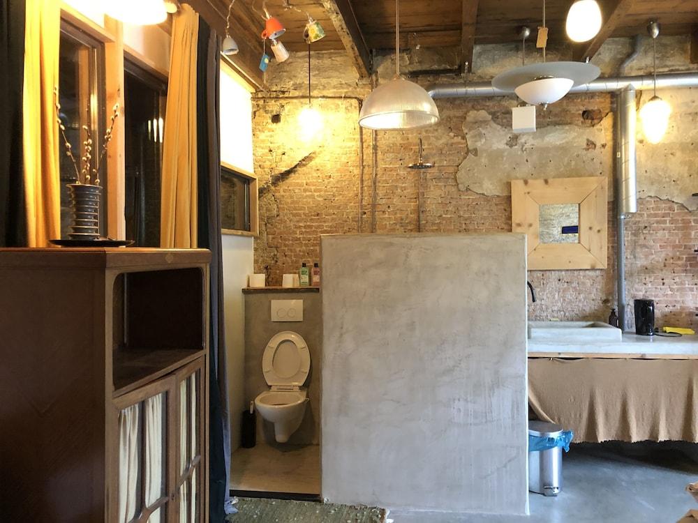 Studio in Canal Villa in the Old Centre Schiedam — 10