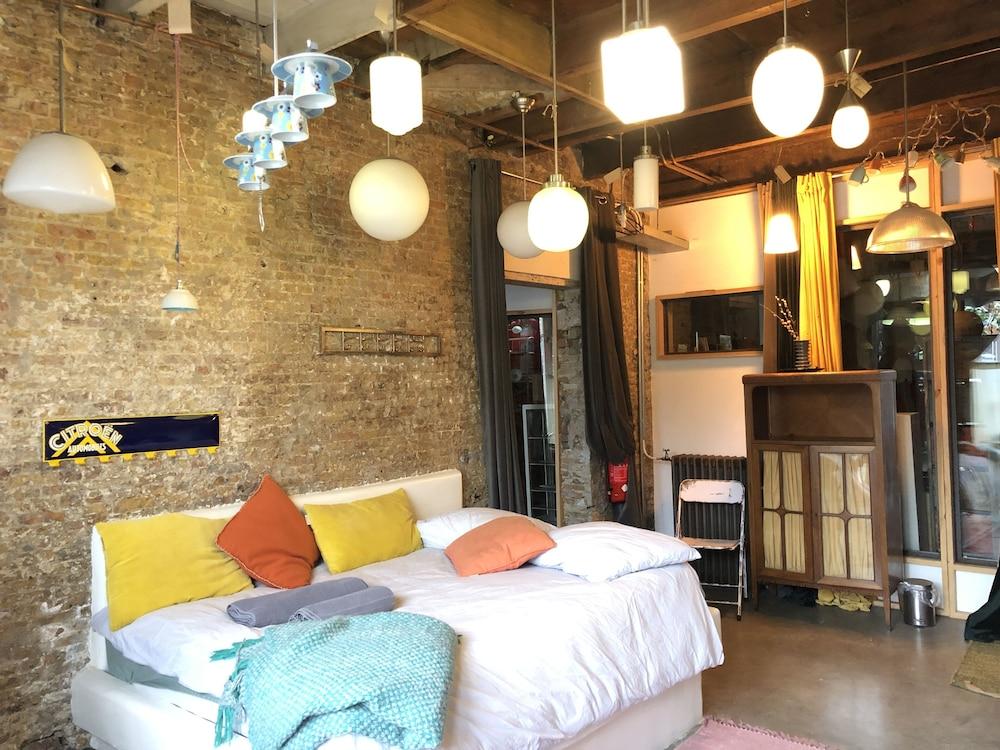 Studio in Canal Villa in the Old Centre Schiedam — 7