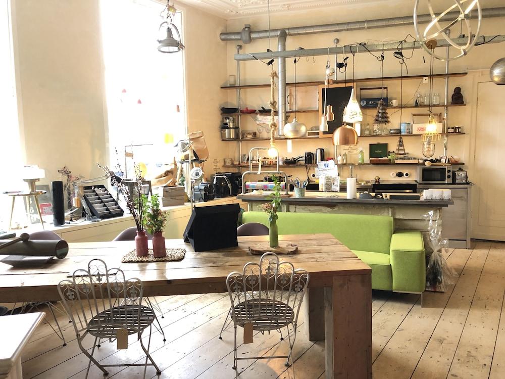 Studio in Canal Villa in the Old Centre Schiedam — 3