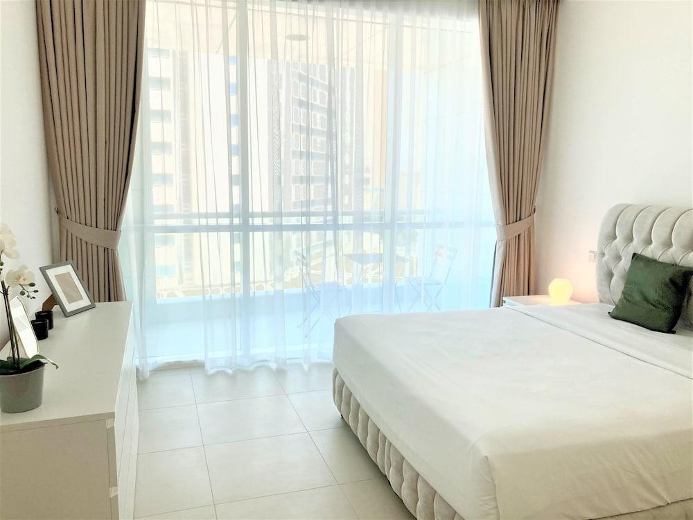 Luxurious Stay at the Walk JBR — 8