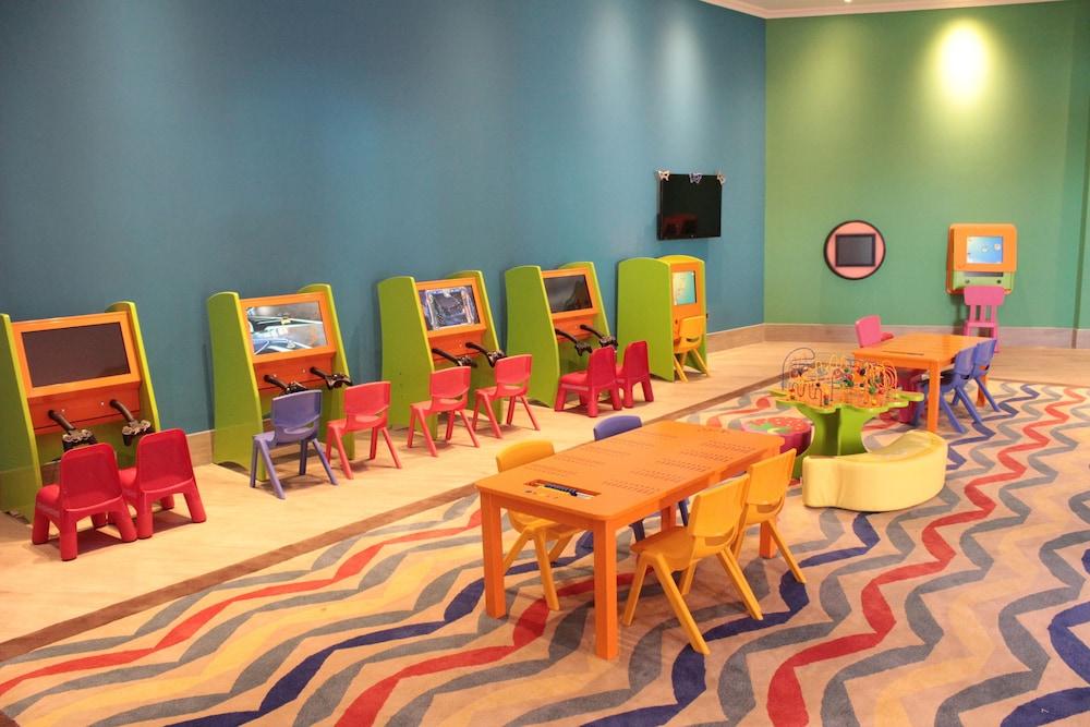 DoubleTree by Hilton Resort & Spa Marjan Island — 7