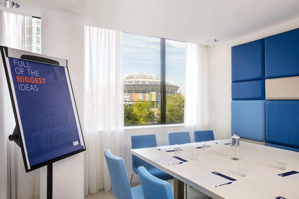 Holiday Inn Express Amsterdam - Arena Towers, an IHG Hotel — 8