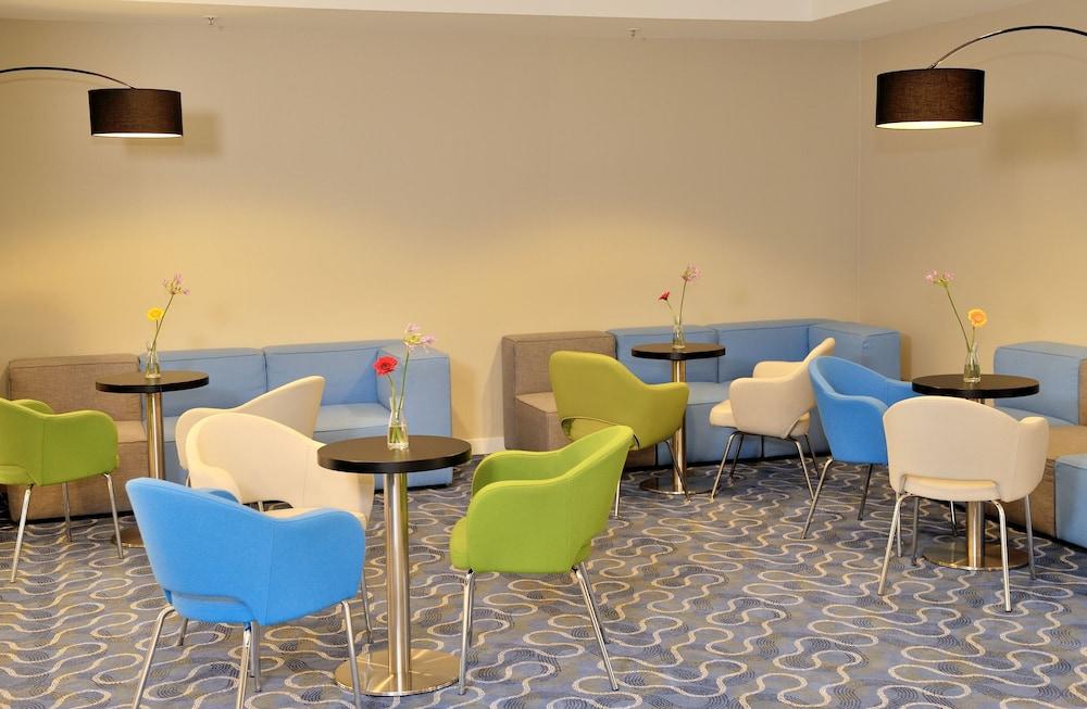 Holiday Inn Express Amsterdam - Arena Towers, an IHG Hotel — 2